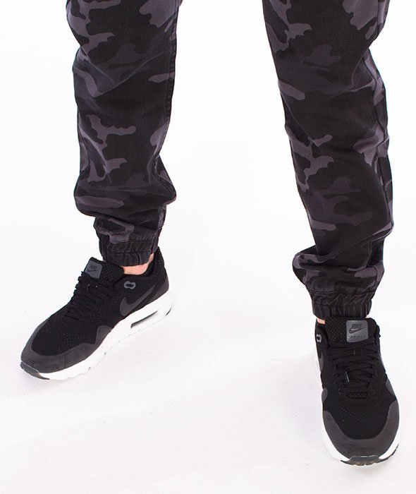 Mass-Base Jogger Pants Sneaker Fit Spodnie Camo/Black
